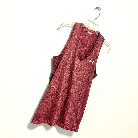 nwot! • Under Armour razor back loose athletic tank top - Picture 5 of 10